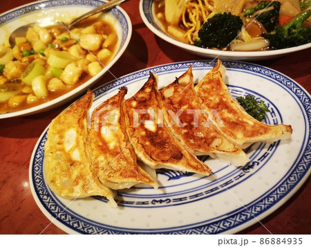 中華料理店の餃子 86884935