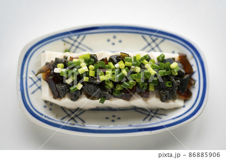 中華料理の定番ピータン豆腐 中華料理の定番ピータン豆腐 86885906