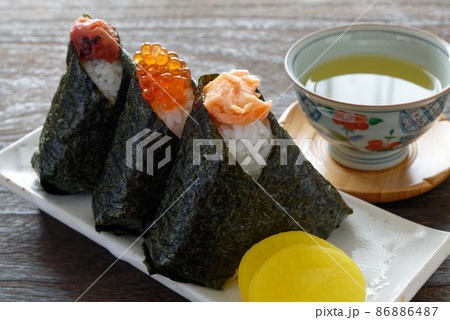 おにぎり 86886487