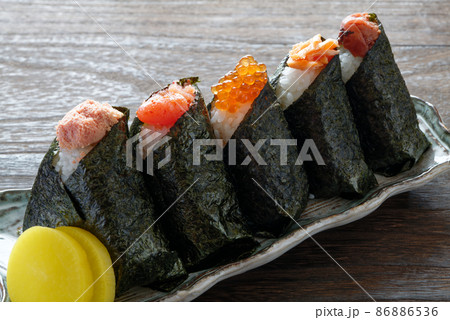 おにぎり おにぎり 86886536