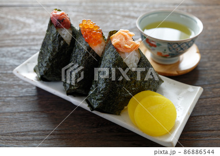 おにぎり 86886544