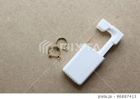 ピアス穴を開けるピアッサー ピアス穴を開けるピアッサー 86887413
