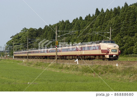 北陸本線　大聖寺－牛ノ谷　JR西日本　485系　A08編成（京都）　雷鳥 86888680