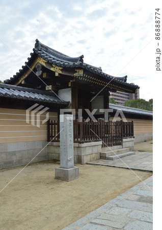 太子殿猫の門(聖霊院・四天王寺/大阪市天王寺区) 太子殿猫の門(聖霊院・四天王寺/大阪市天王寺区) 86888774
