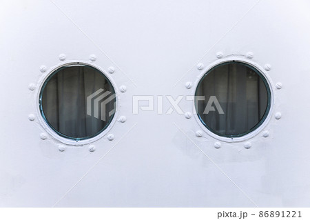 練習帆船日本丸の丸窓 86891221