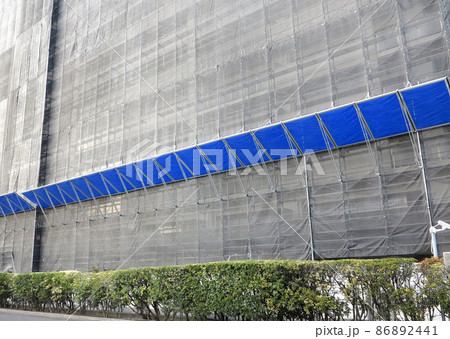 高層マンション外壁塗装工事の足場及び落下防止器具 高層マンション外壁塗装工事の足場及び落下防止器具 86892441