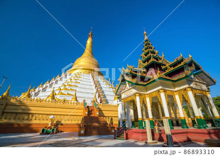 Mahazadi pagoda with blue sky in Bago Mahazadi pagoda with blue sky in Bago 86893310