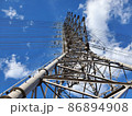 青空にそびえる鉄塔 86894908