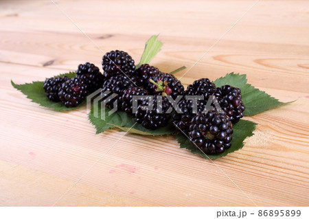 Blackberries on table Blackberries on table 86895899