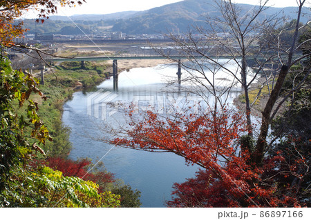 三次市尾関山公園から眺めた江の川の景色 三次市尾関山公園から眺めた江の川の景色 86897166