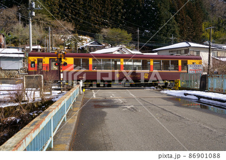 ローカル線　渡良瀬渓谷鐵道　トロッコ列車 86901088