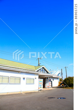 JR関西本線、永和駅前の風景 JR関西本線、永和駅前の風景 86903725