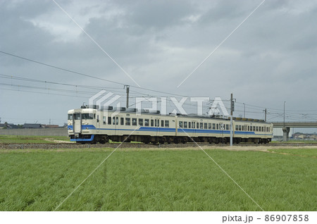 北陸本線 加賀笠間-美川 JR西日本 413系 B06編成(金沢) 北陸本線 加賀笠間-美川 JR西日本 413系 B06編成(金沢) 86907858