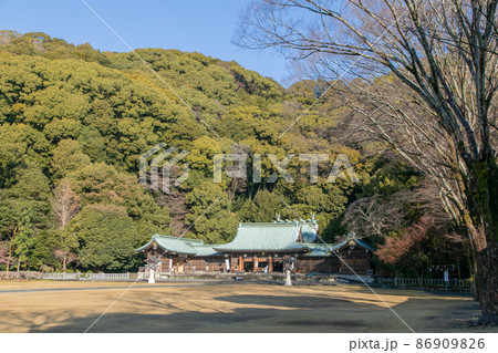 自然に囲まれる静岡護国神社　静岡市 86909826