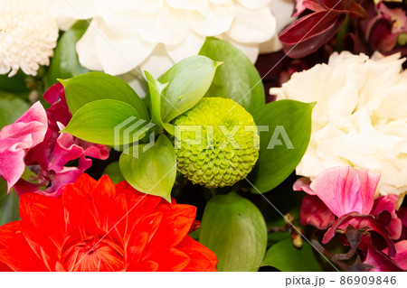 テーブル装花　和室　お祝い事 86909846