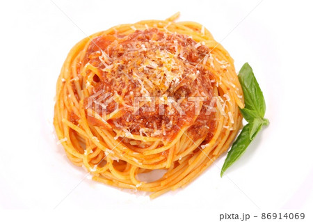 スパゲッティ パスタ アマトリチャーナ ランチ 明るい背景 スパゲッティ パスタ アマトリチャーナ ランチ 明るい背景 86914069