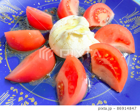 ブラータとトマトのイタリアンサラダ ブラータとトマトのイタリアンサラダ 86914847