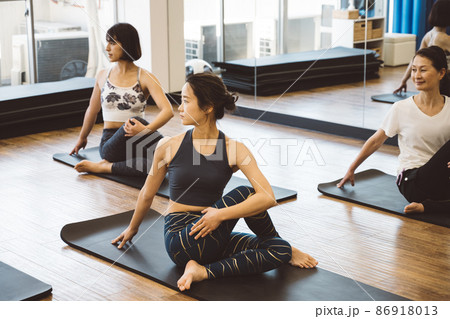 ヨガスタジオ・ホットヨガのレッスンイメージ 86918013