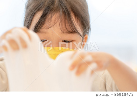 子供 マスク 伝染病 86918475