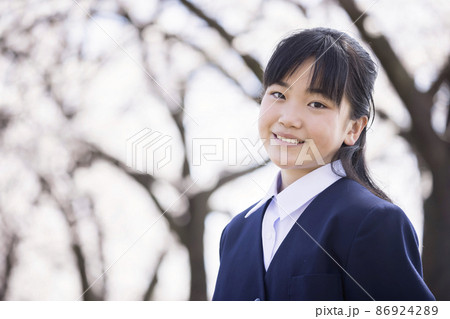 新中学生 小学校卒業 入学イメージ 新中学生 小学校卒業 入学イメージ 86924289