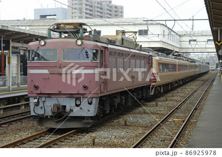 北陸本線 福井 JR西日本 EF81-106＋485系 K01編成＋103系の写真