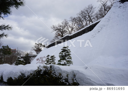 石垣が見事な盛岡城跡公園 石垣が見事な盛岡城跡公園 86931693