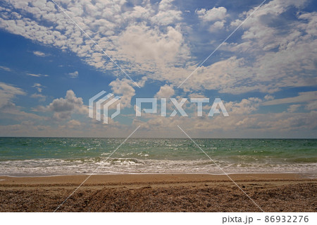 Ukraine Sea of Azov. wave of the Sea of Azov Ukraine Sea of Azov. wave of the Sea of Azov 86932276