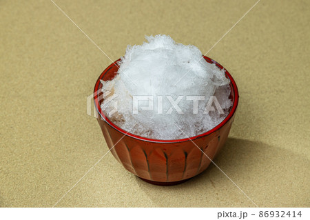 かき氷　asian  type of epidemic shaved ice 86932414