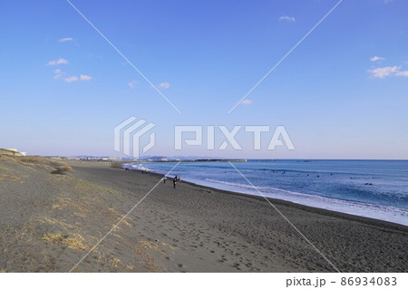 茅ヶ崎西浜海岸 青空の冬景色 茅ヶ崎西浜海岸 青空の冬景色 86934083