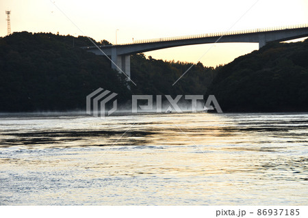 西海橋の朝日 86937185