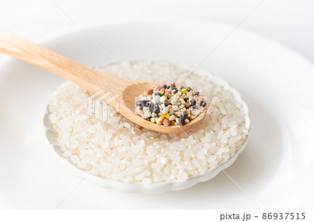 雑穀と白米 雑穀と白米 86937515
