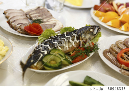 Large stuffed pink salmon 86948353