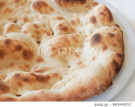 イランの主食・ナーン 86949052