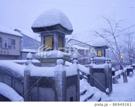 城崎温泉の冬の早朝 86949161