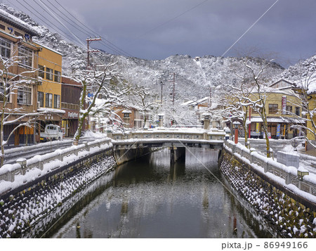 城崎温泉の冬の早朝 86949166