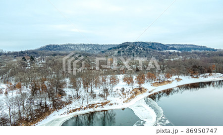 Morning hills in rural wisconsin 86950747