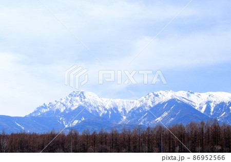 麗しき八ヶ岳　　　　冠雪の八ヶ岳 86952566