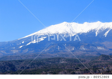 麗しき御岳山　　　　冠雪の御嶽山 86952869