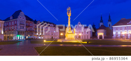 Trinity Column on Unirii Square, Timisoara Trinity Column on Unirii Square, Timisoara 86955364