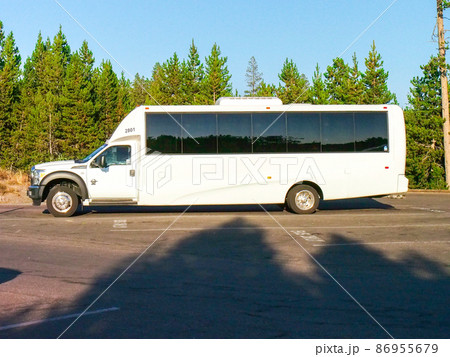アメリカのツアーバス 86955679