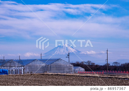 長野県諏訪郡原村から見た富士山 86957367