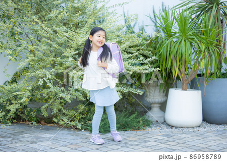 小学生の女の子 小学生の女の子 86958789