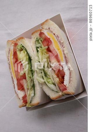 ランチ 料理 食パン 86960715
