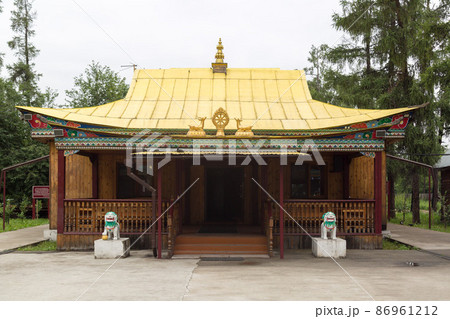 A large Buddhist temple datsan with a golden roof A large Buddhist temple datsan with a golden roof 86961212