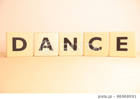 ダンス Dance 踊る のイメージ 文字 アルファベットテキスト の写真素材