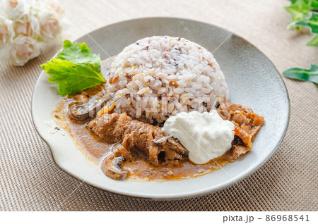 雑穀米のビーフストロガノフ 雑穀米のビーフストロガノフ 86968541