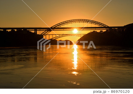 西海橋の朝日 西海橋の朝日 86970120