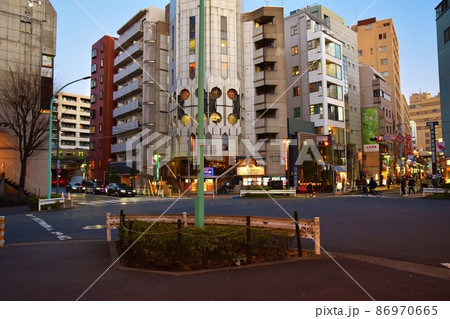 夕方の恵比寿駅前 東京 夕方の恵比寿駅前 東京 86970665