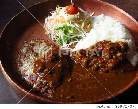 ワンプレートで食べるハンバーグランチ ワンプレートで食べるハンバーグランチ 86971707