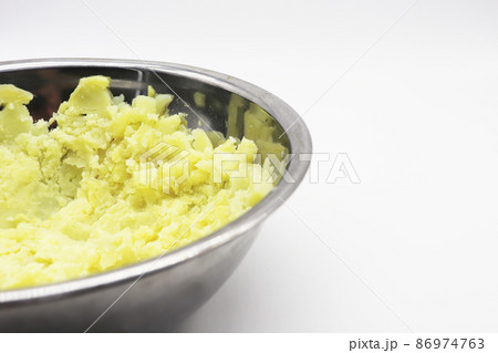 茹でてつぶしたジャガイモ 茹でてつぶしたジャガイモ 86974763